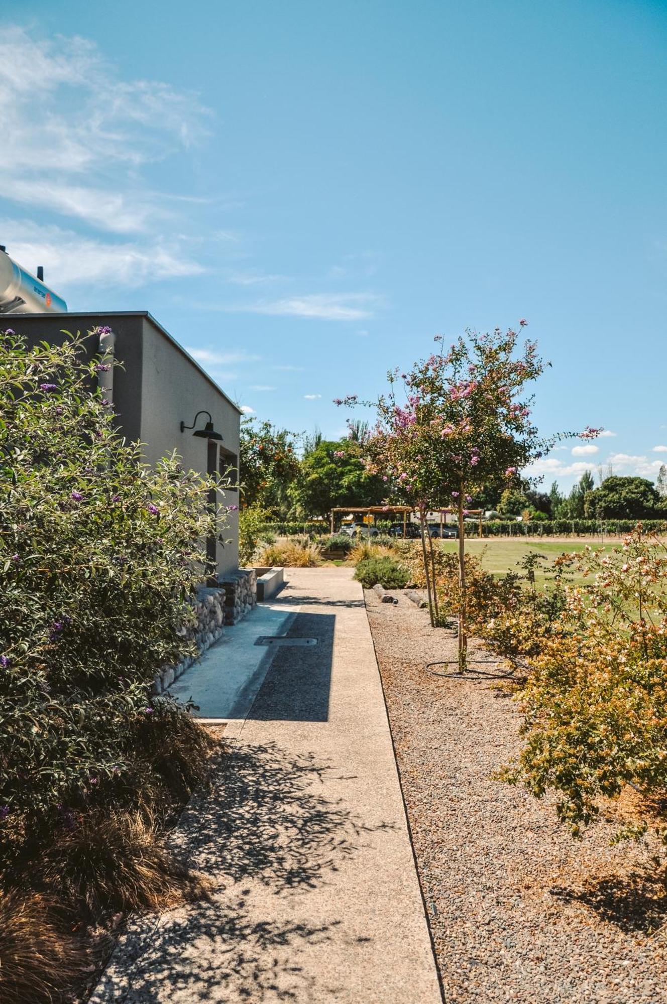 Dobe Lodge Vista Flores Ngoại thất bức ảnh